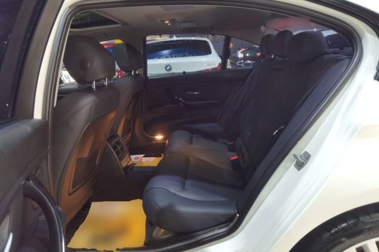 宝马3系 2018款 320Li 领先型M运动套装中控内饰21