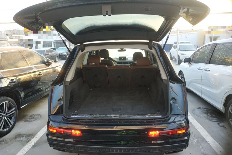 奥迪Q7 2018款 45 TFSI 技术型局部细节23