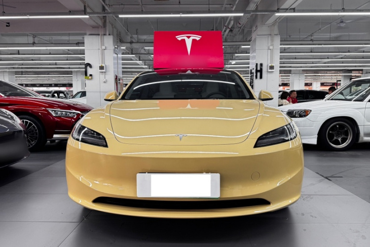 特斯拉 Model 3 2023款 后轮驱动版车身外观6004