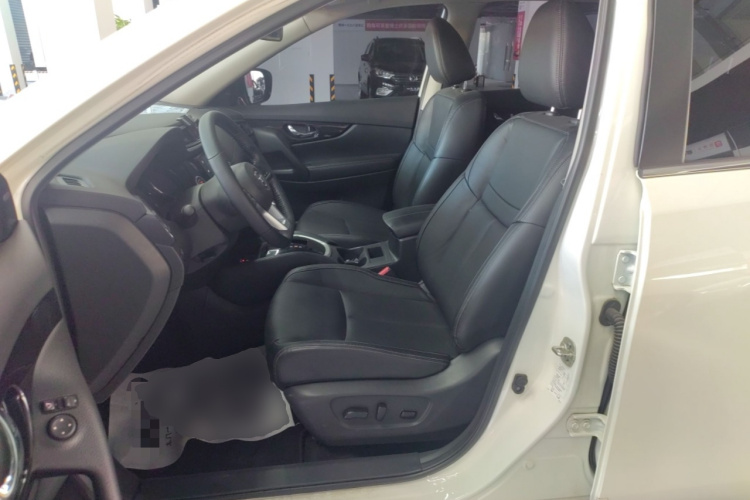 日产 奇骏 2021款 2.0L CVT 2WD XL ITS舒适纪念版中控内饰19