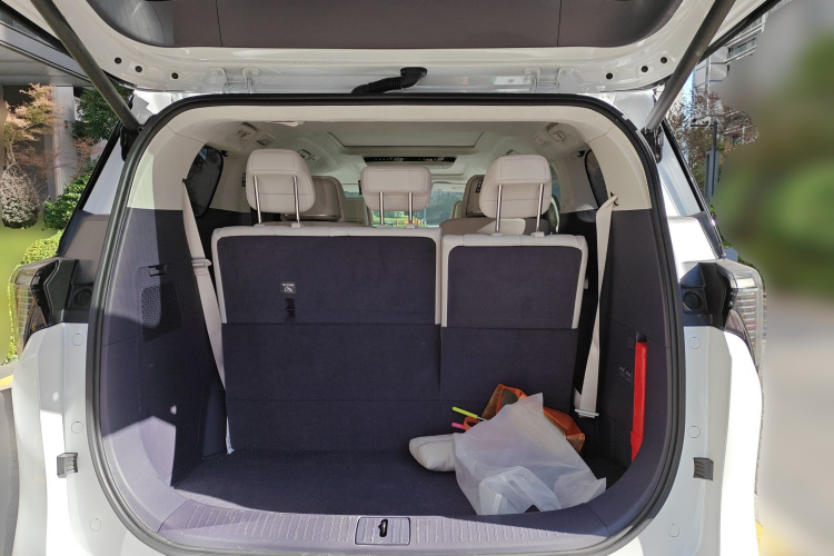 别克GL8新能源 2026款 陆尊 尊享版中控内饰23