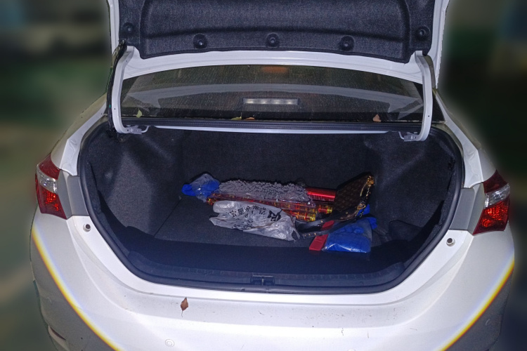 丰田 卡罗拉 2017款 1.2T CVT GL-i中控内饰23