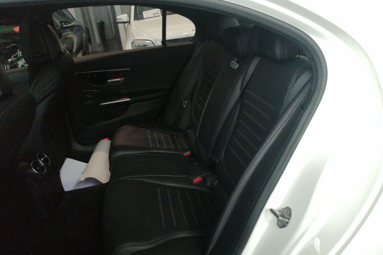 奔驰C级 2022款 C 200 L 运动版中控内饰7004