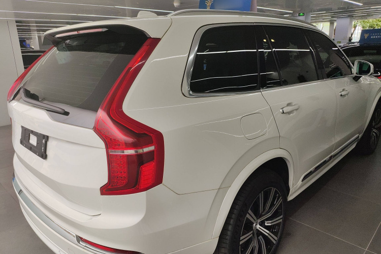 沃尔沃XC90 2023款 B5 智行豪华版 5座车身外观6002