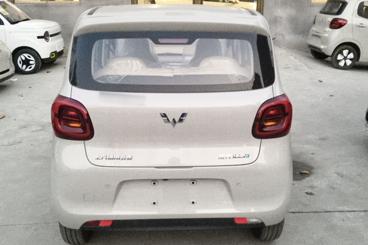 五菱汽车 宏光MINIEV 2025款 四门版 进阶款车身外观6