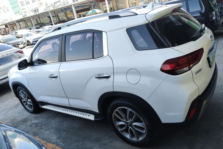 北京现代ix35 2019款 2.0L 自动两驱智勇·畅享版 国VI车身外观4