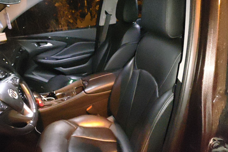 别克 昂科威 2019款 20T 两驱精英型 国V中控内饰19