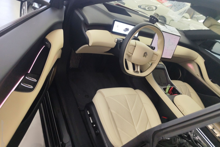 蔚来ET5T 2025款 100kWh Touring中控内饰7003