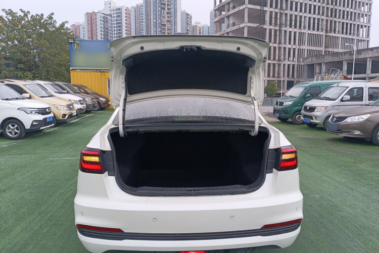 启辰D60 2021款 PLUS 1.6L XL CVT悦领版机舱底盘23