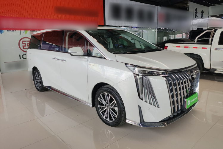 广汽传祺 传祺M8 2024款 大师系列 400T 至尊版车身外观3