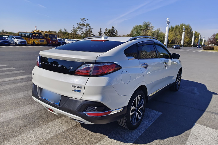 启辰T90 2018款 2.0L CVT智联智尚版 国V车身外观6004