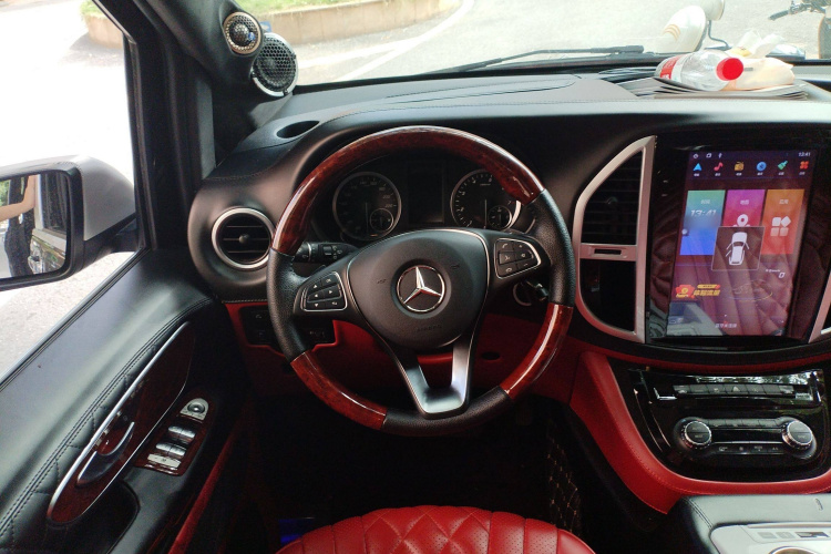 奔驰 威霆 2020款 2.0T 商务版 7座局部细节13