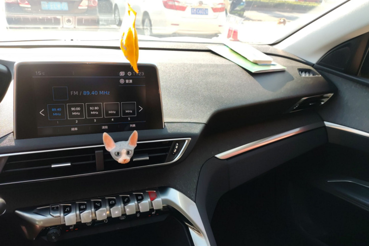 标致4008 2017款 380THP 豪华版局部细节16