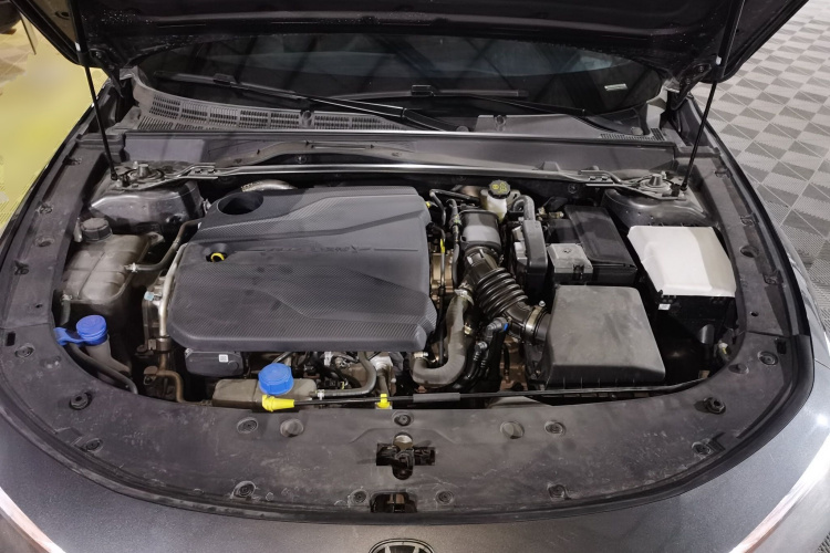 长安UNI-V 2024款 1.5T 尊贵型机舱底盘24