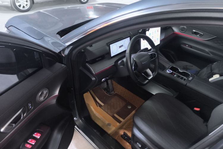 奇瑞 风云T8 2025款 1.5T 130km 豪华版5座中控内饰20