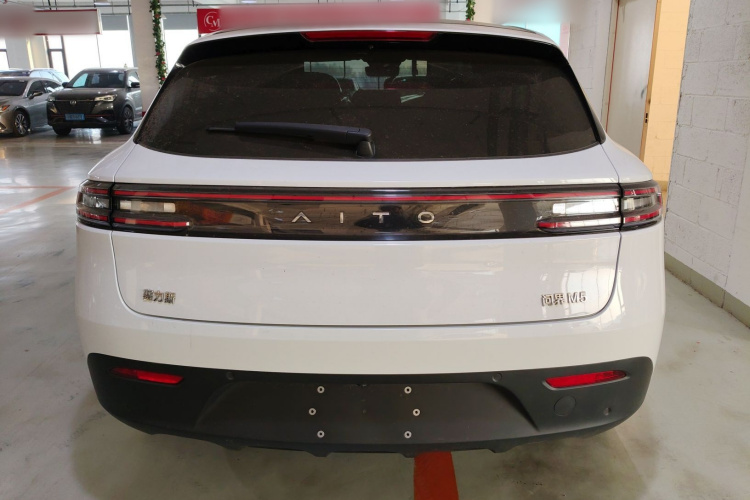 鸿蒙智行 问界M5 2022款 增程四驱旗舰版车身外观6