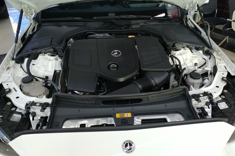 奔驰C级 2023款 改款二 C 260 L 运动版局部细节24