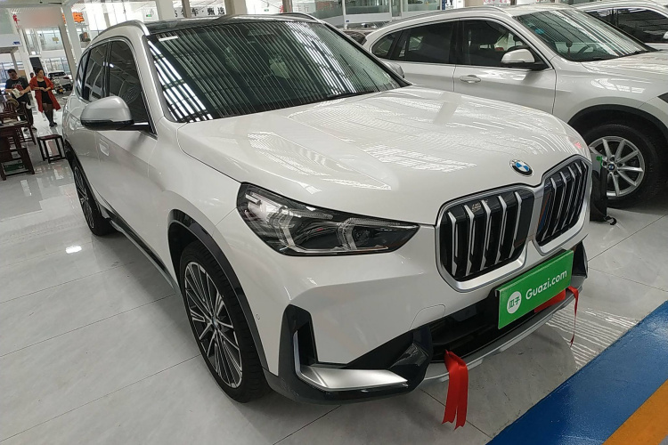 宝马X1 2023款 xDrive25Li X设计套装车身外观3
