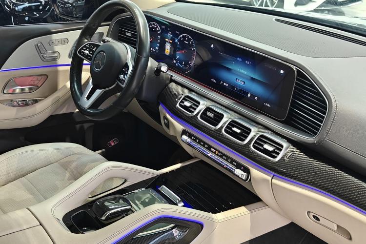 奔驰GLE 2020款 GLE 350 4MATIC 动感型特别版中控内饰7004