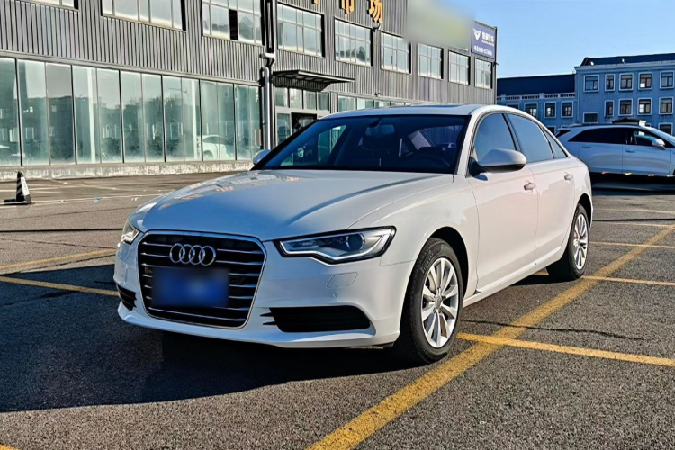 奥迪A6L 2014款 TFSI 舒适型车身外观4