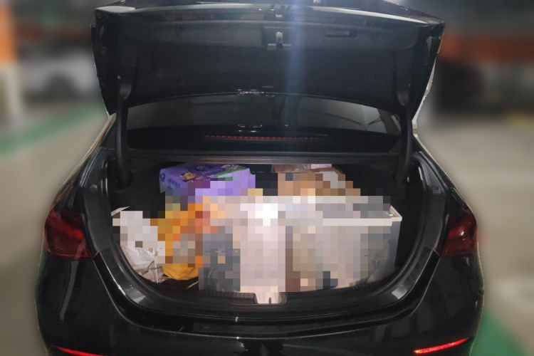 奔驰C级 2024款 C 200 L 运动版中控内饰23