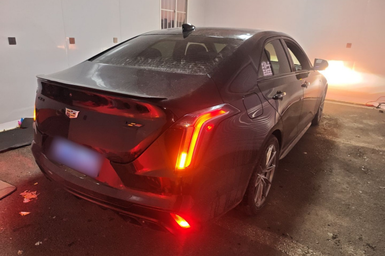 凯迪拉克CT4 2021款 28T 尊贵型车身外观7