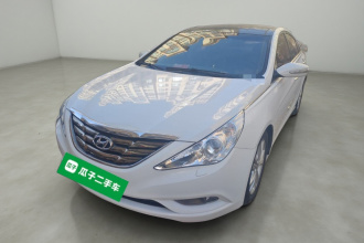 现代 索纳塔 2011款 2.0L 自动豪华版
