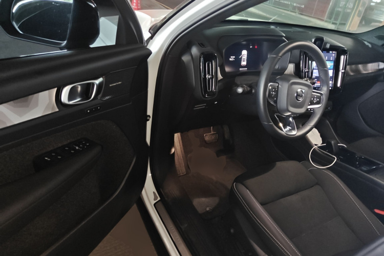 沃尔沃XC40新能源 2023款 长续航版 PRO中控内饰20