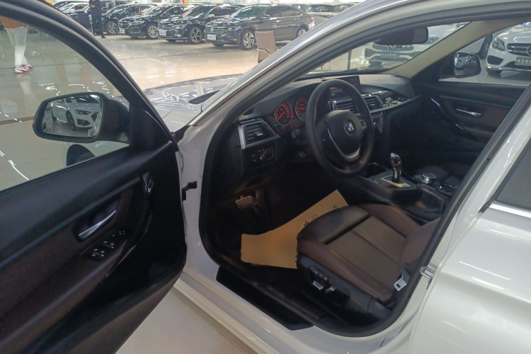 宝马3系 2019款 320Li 时尚型中控内饰20