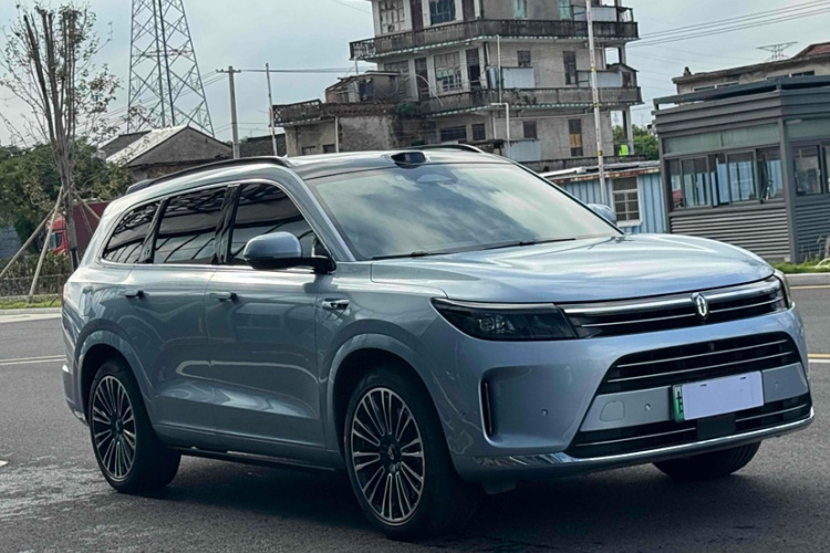 鸿蒙智行 问界M7 2024款 1.5T 智驾四驱Max版 6座车身外观6003