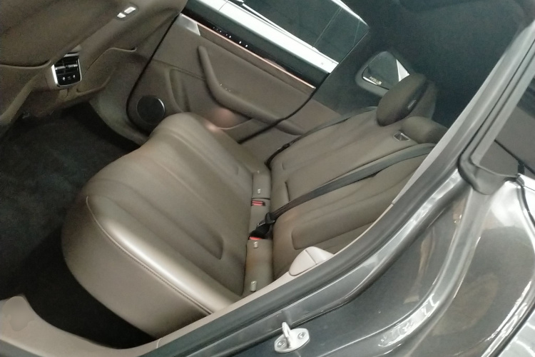 鸿蒙智行 智界R7 2025款 增程 251km Max中控内饰7004