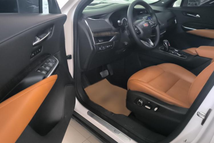 凯迪拉克XT4 2018款 28T 四驱铂金版中控内饰7007