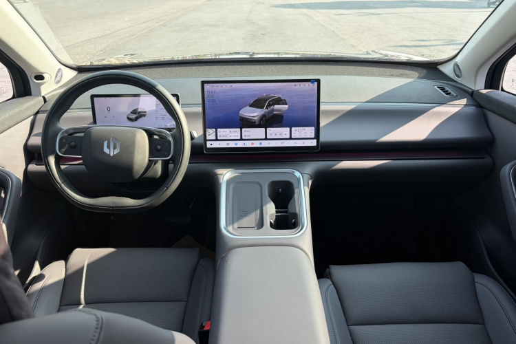 零跑汽车 零跑C16 2026款 增程 280激光雷达智尊版 6座中控内饰7005