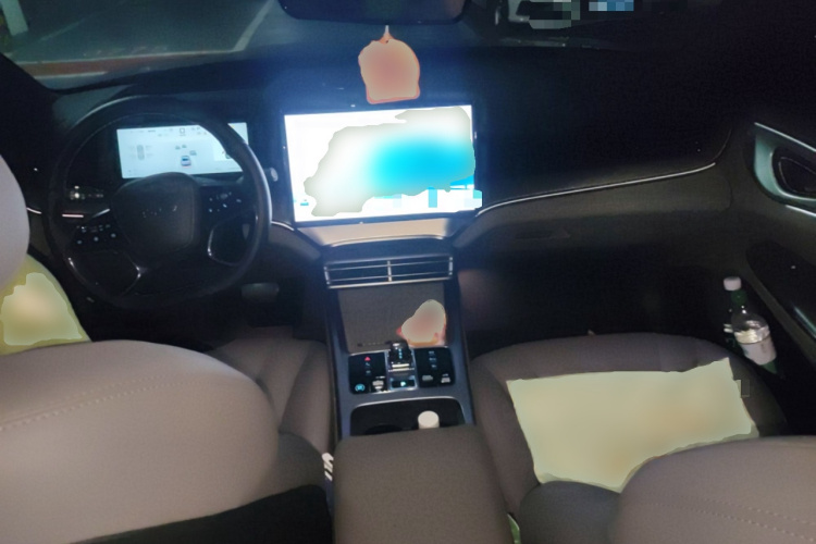 比亚迪 海豹07 DM-i 2025款 DM-i 1.5L 125km 尊贵型中控内饰12