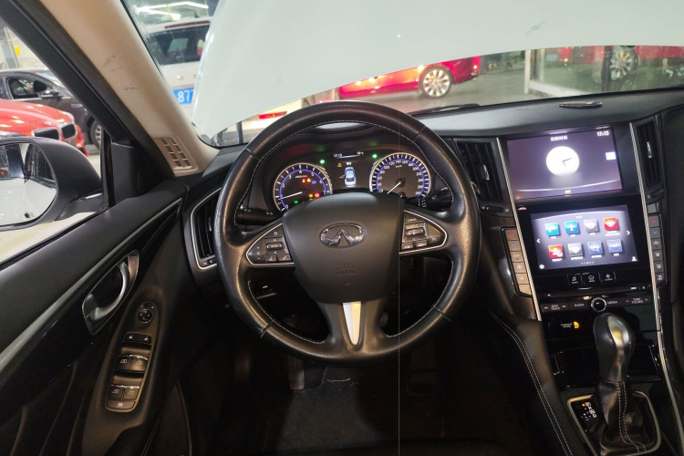英菲尼迪Q50L 2015款 2.0T 舒适版局部细节13