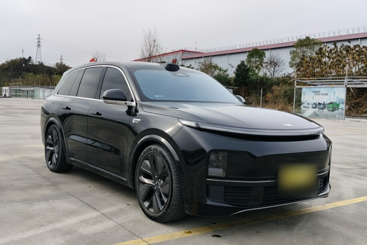 理想汽车 理想L8 2024款 Ultra车身外观6011