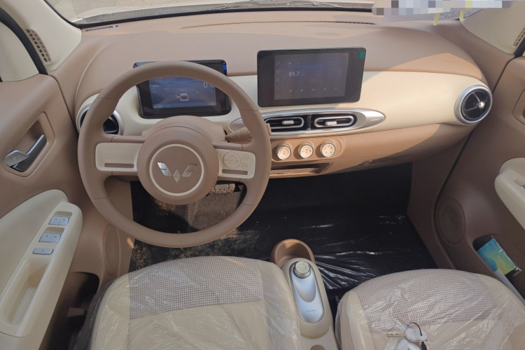 五菱汽车 宏光MINIEV 2025款 四门版 臻享+款中控内饰12