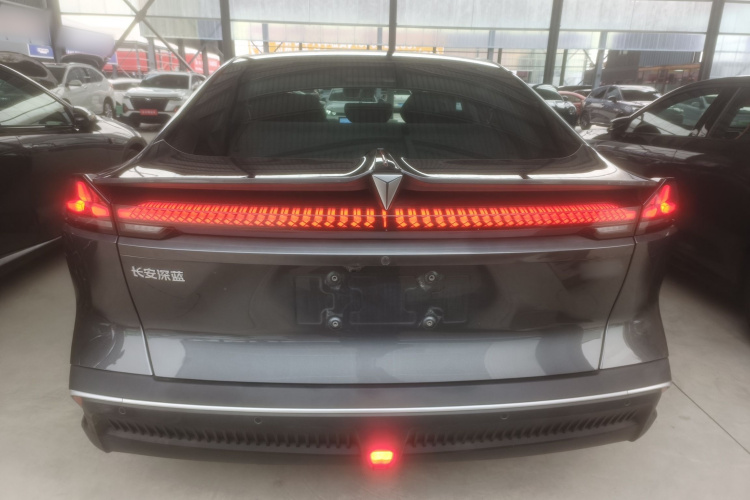 深蓝汽车 深蓝SL03 2023款 200Max增程版车身外观6