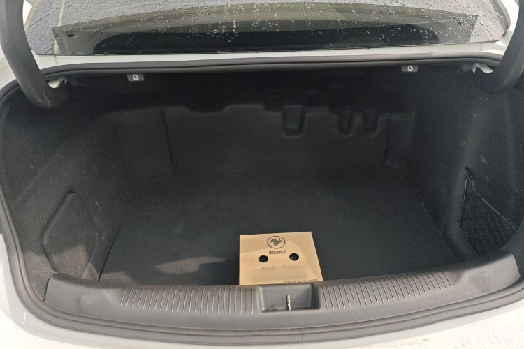 别克 君威 2017款 30H 精英型机舱底盘23