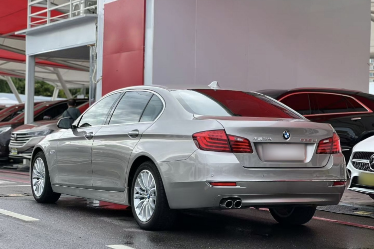 宝马5系 2017款 525Li 豪华设计套装车身外观6008