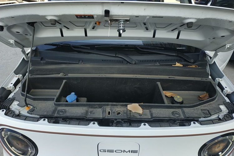 吉利银河 2024款 熊猫mini 200km 耐力熊机舱底盘24