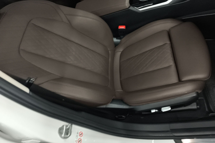 宝马i3 2022款 eDrive 35 L局部细节41