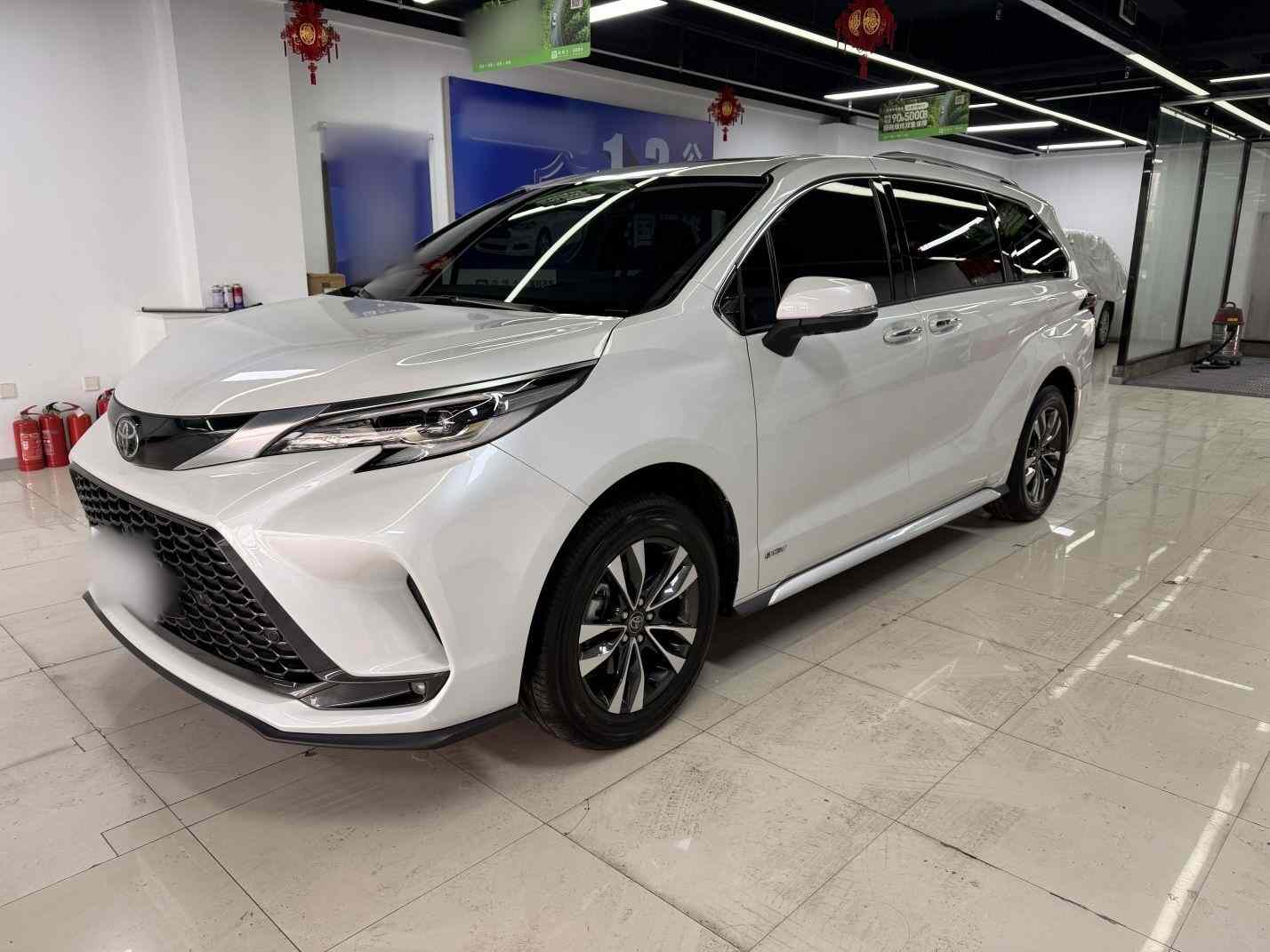 丰田 格瑞维亚 2024款 2.5L混动 尊贵PLUS四驱版(1)