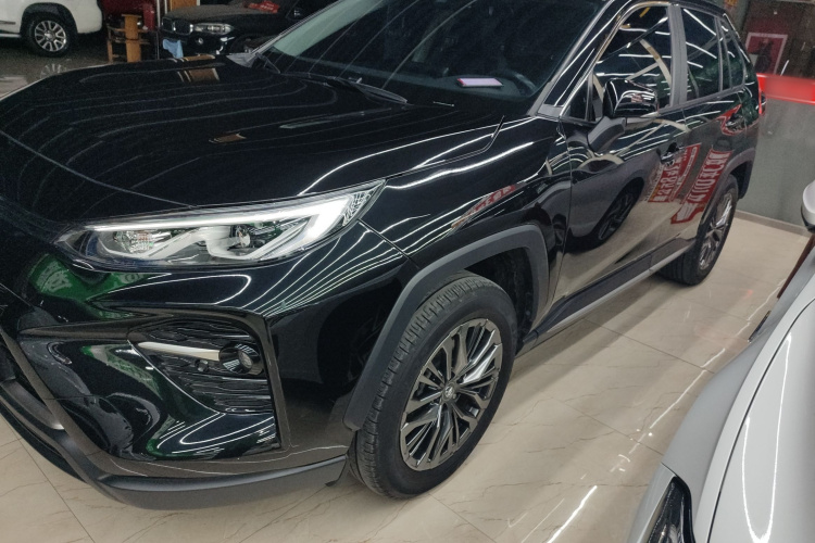 丰田 威兰达 2023款 2.0L CVT两驱豪华PLUS版车身外观4