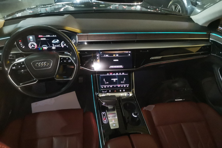 奥迪A8 2019款 A8L 55 TFSI quattro 尊贵型中控内饰7002