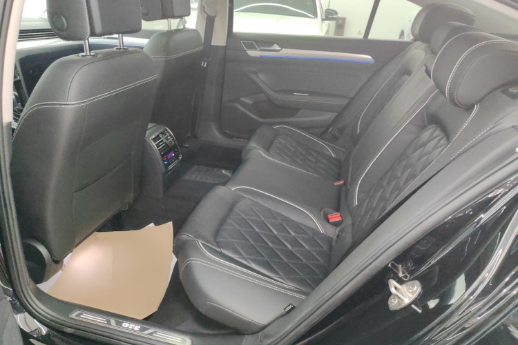 大众 迈腾GTE插电混动 2022款 GTE 豪华型中控内饰7004