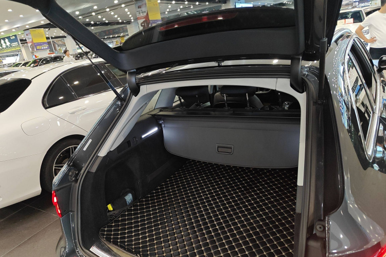 奥迪A4(进口) 2020款 Avant 先锋派 40 TFSI 时尚动感型局部细节23