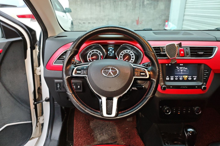 江汽集团 瑞风S2 2015款 1.5L CVT豪华智能型中控内饰13