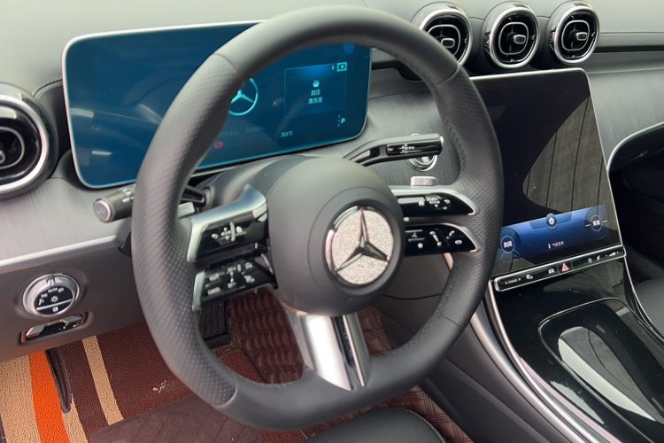 奔驰C级 2023款 C 200 L 运动版局部细节13