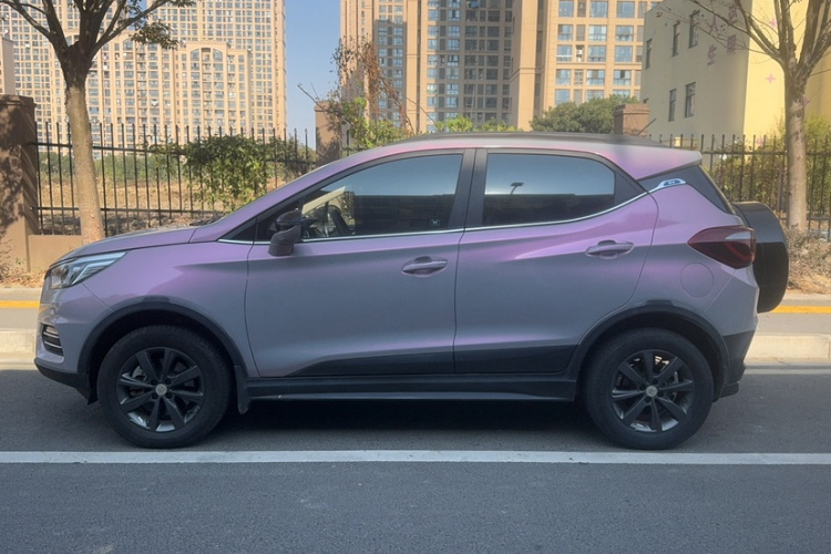 比亚迪 元新能源 2018款 EV360 智联炫酷型车身外观6008